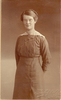 Maja Viktoria Karlsson2.jpg (79688 bytes)