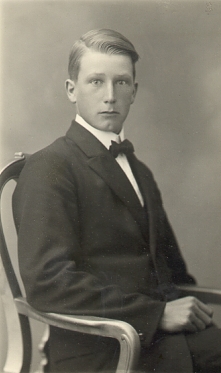 Per Manfred Karsson.jpg (56581 bytes)