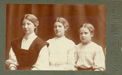 Tekla Frida vetej.jpg (94275 bytes)
